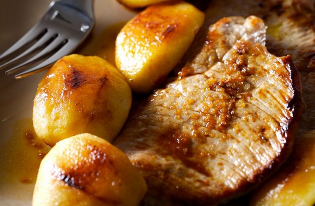 Escalopes de veau au cidre, pommes caramélisé au beurre 522039escalopesdeveauaucidrepommescaramelisees