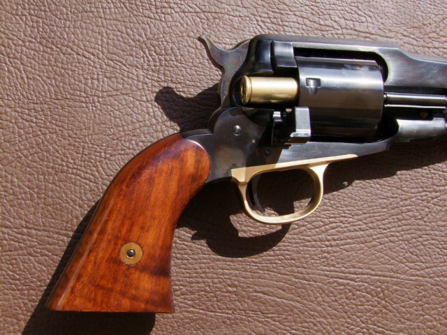 Mon Uberti Remington New Army conversion en 45 Colt 527344DSCF8212