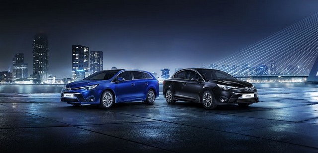 Toyota dévoilera la nouvelle Avensis au Salon de Genève 541761AVENSISNIGHT18DPL2015GROUPSHOT