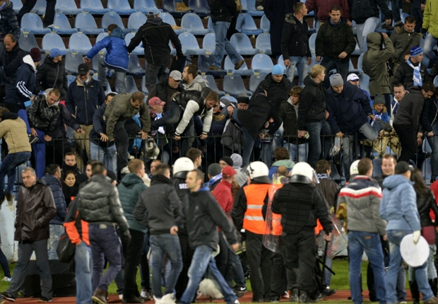 Saison 14/15 - Octobre - Page 6 544684slovan