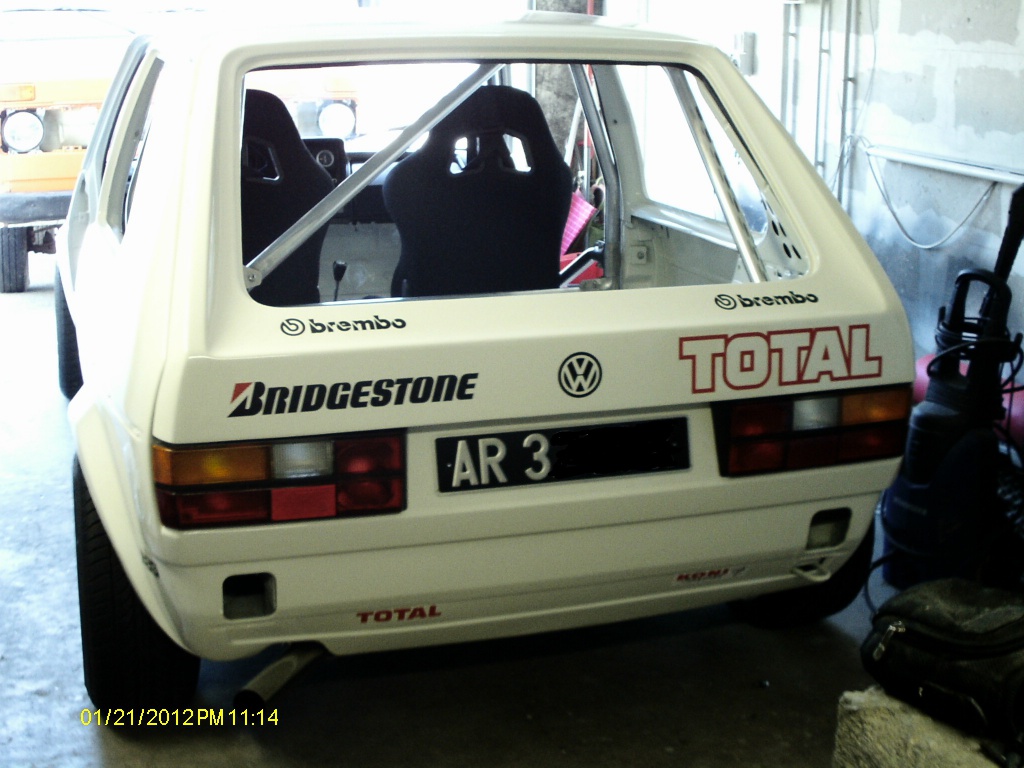 one resto prepa (look rallye) de davgti08 ... puis t16 - Page 16 549126IMAG0049