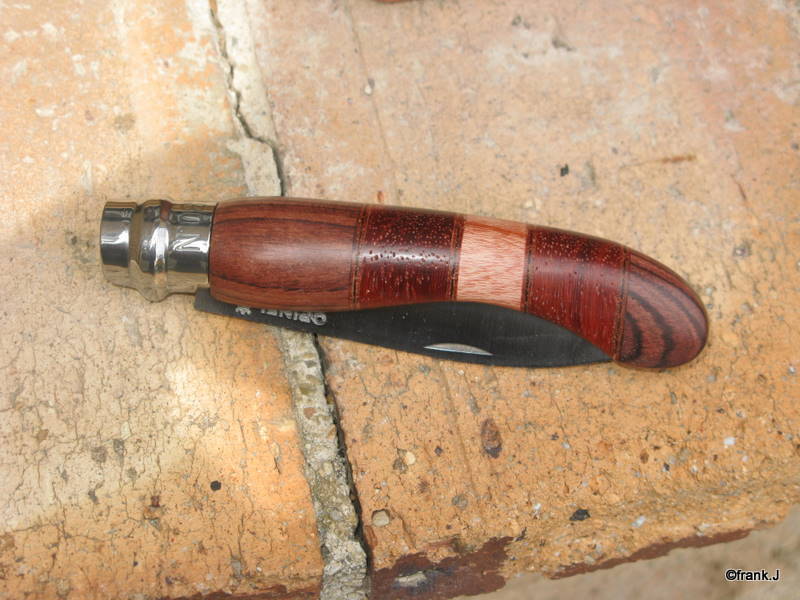 Opinel "custom" 2011 made in Frank - Page 2 553656Assemblageboisdeviolettespadouketcerisier5