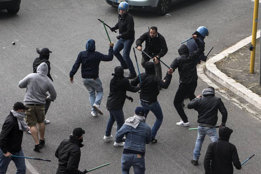 Saison 13/14 - Mai 554507napoliultras2