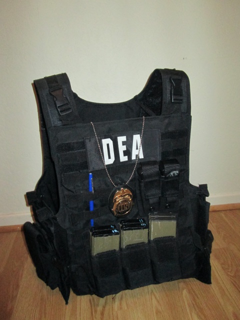 Vend plate carrier noir, holster safariland et M4 561788IMG2456