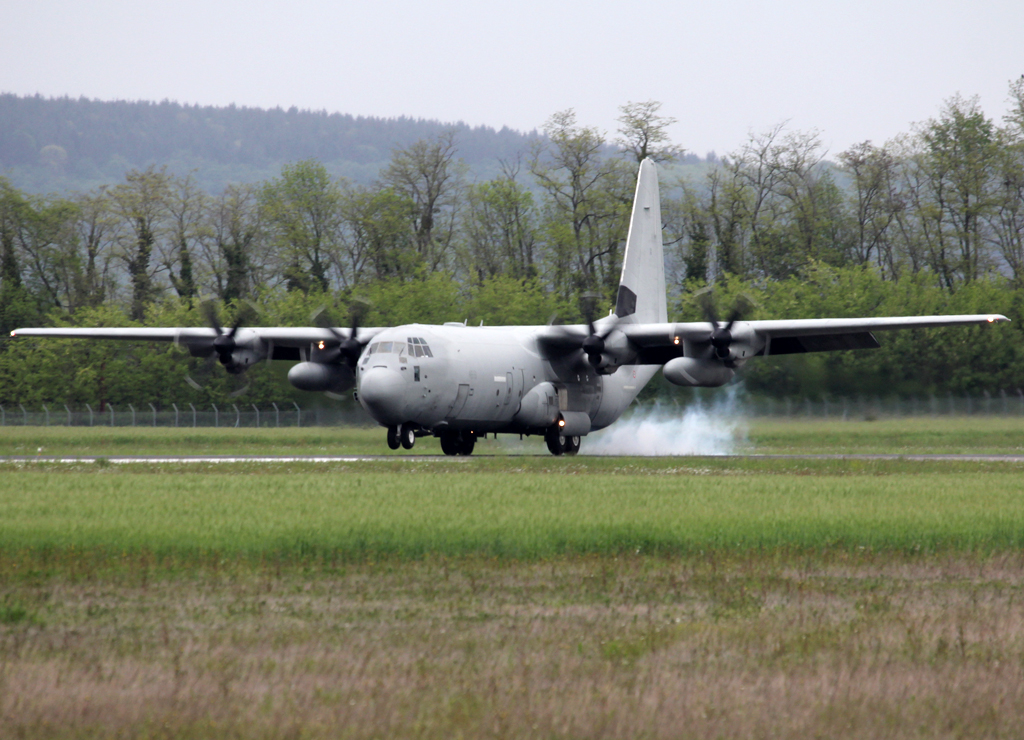 Tarbes-Lourdes Airport 2012 - Page 5 562784HerculesItalyAirForceMM62195002LDE080512EPajaud