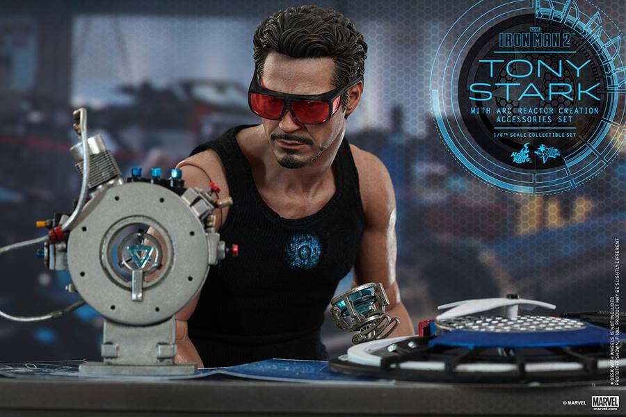 HOT TOYS - Iron Man 2 - Tony Stark with Arc Reactor Creation 563233102