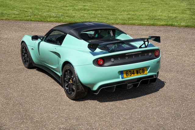 Pureté avec puissance : La nouvelle Lotus Elise Cup 250 591084Elise20Cup2025020Rear2034