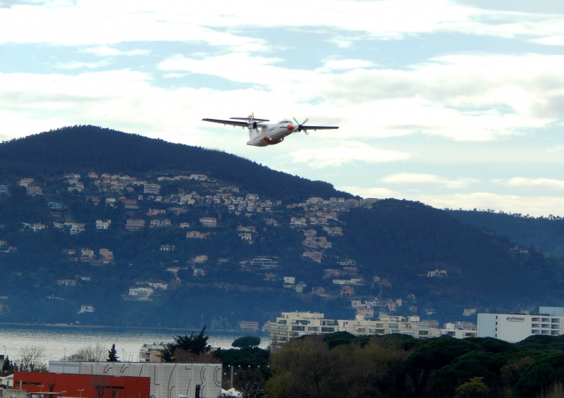 cannes - Aéroport Cannes-Mandelieu , LFMD-CEQ Mars 2016    - Page 3 591328calibra