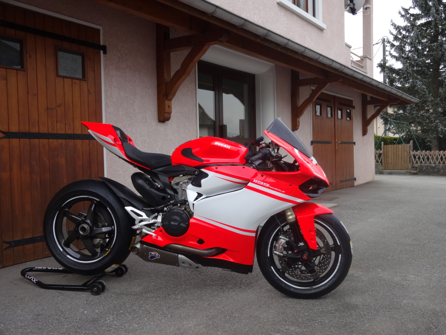 enfin prete (panigale piste) 592392PICT20150123104539