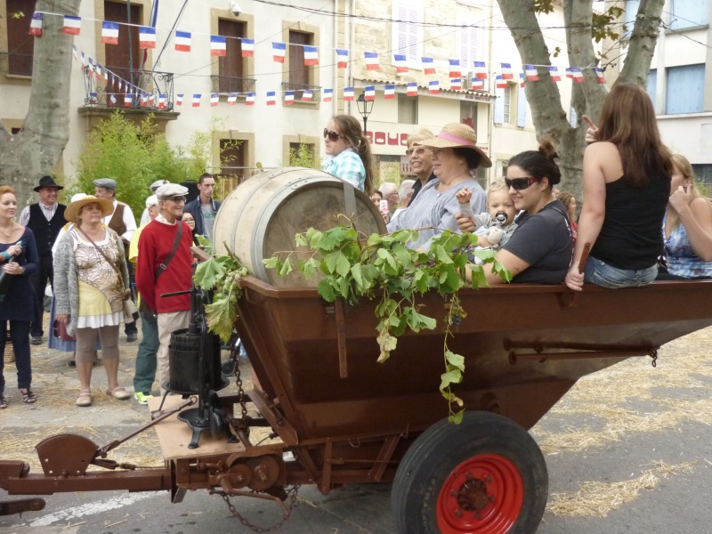 Défilé des vieux tracteurs 601920SENAS5Oct2014318