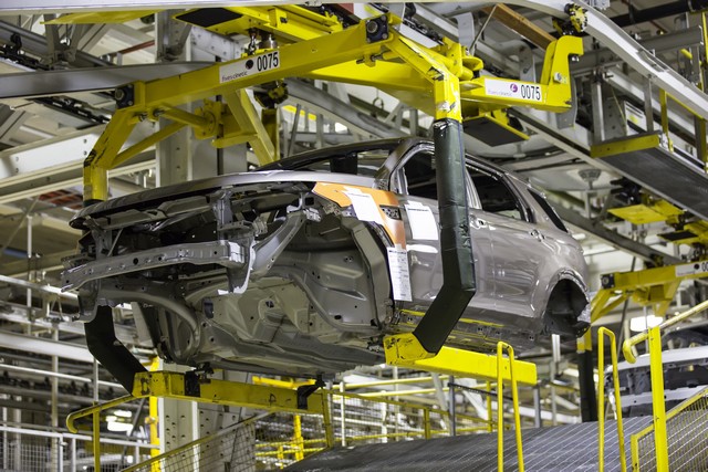 Land Rover lance la production du Nouveau Discovery Sport 607723984A316397831