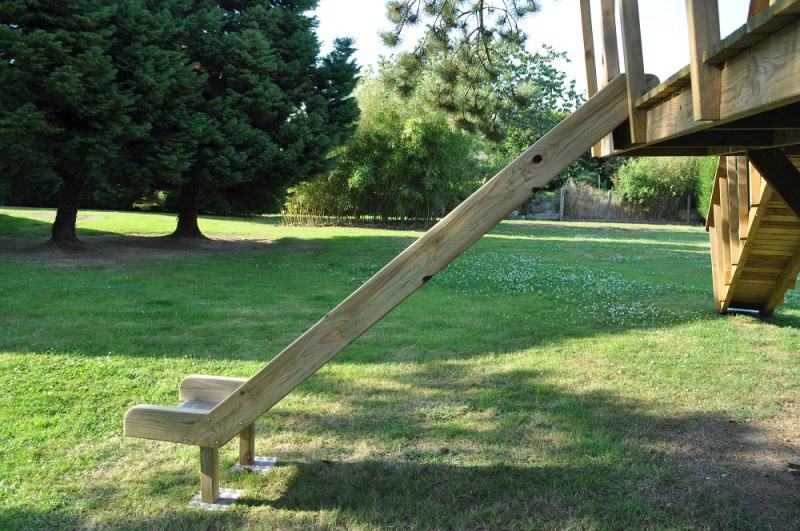 Projet de toboggant pour la cabane dans les arbres de mon fils, vos idées? - Page 3 609622Cabane22