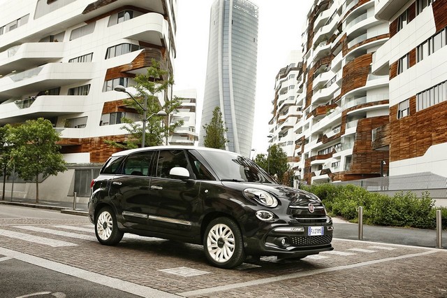 La Nouvelle Fiat 500L 637882170522FiatNew500LWagon01