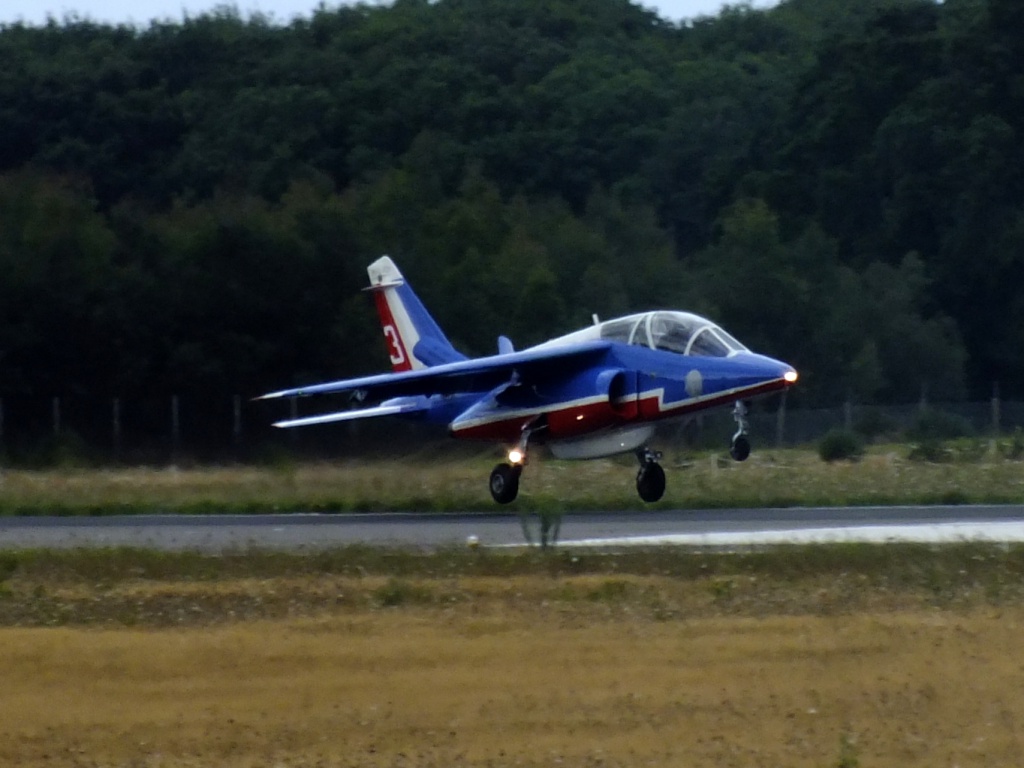 Spotting du 24/08/2013 : Patrouille de France + Transall + Cartouches dorrés - Page 2 646257Aoutn11260