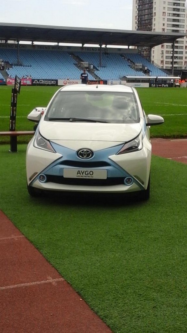 La Toyota AYGO Racing Metro 92 entre en jeu  656501BxSPyiIYAAvpx8