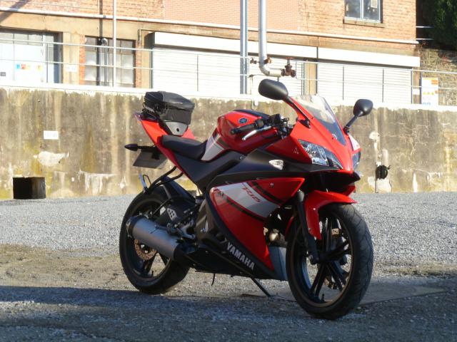 Une YZF R125 sunset red 669010P1010308