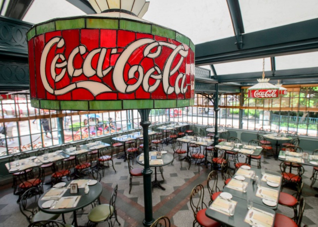 [Hong Kong Disneyland] Main Street Corner Café hosted by Coca Cola ® (2013) 674388mscc3