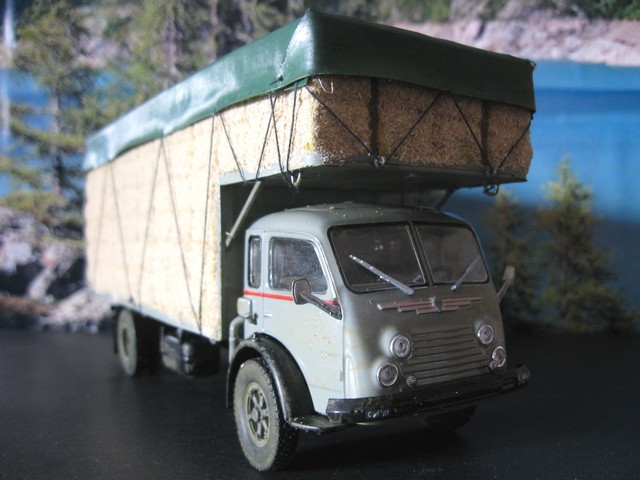 collection  ALTAYA" camions d'autrefois  "  au 1/43 675517IMG4178