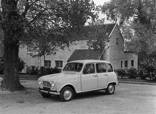 Renault participe au "4L INTERNATIONAL" 2017 et dévoile des images d’archives inédites 6778799399416