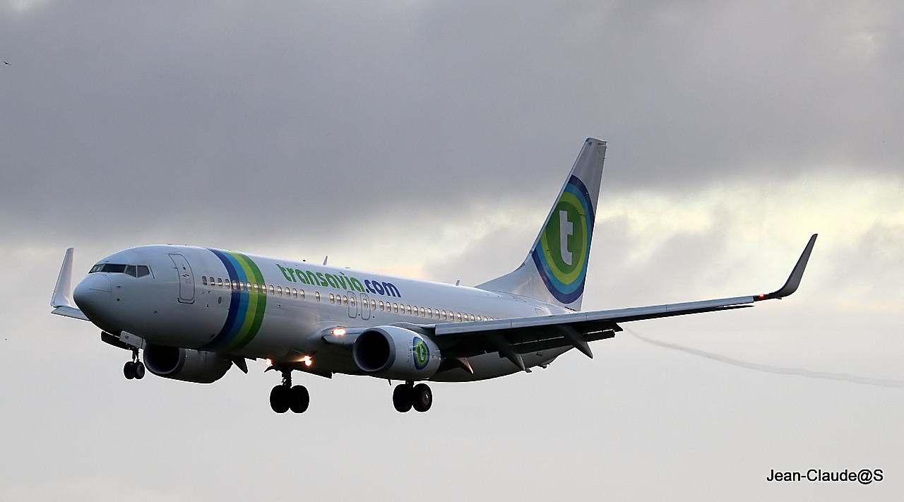 Transavia France B737-8HX F-GZHF & Divers le 25.10.13 678573IMG9625filtered