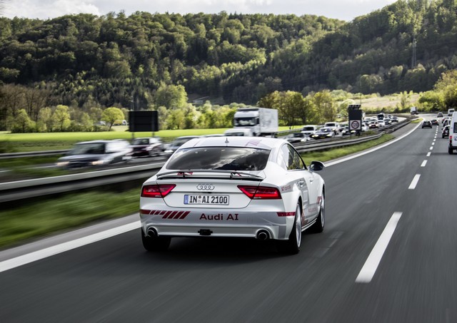 De nouvelles technologies pour la conduite pilotée : Audi participe au Digital Motorway Test Bed 683173A163932medium