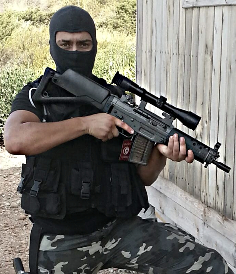 Armée Tunisienne / Tunisian Armed Forces / القوات المسلحة التونسية‎ - Page 32 6849971200323816386485064141123575087852904625940n