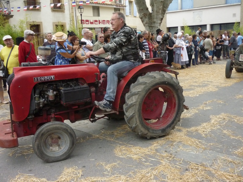 Défilé des vieux tracteurs 686996SENAS5Oct2014276