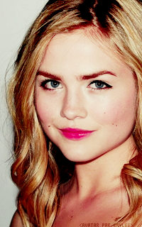 Maddie Hasson 68913117M3