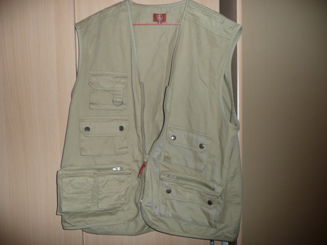 A vendre : 2 vestes conducteur et une paire de rangers Goretex 696751VESTEETE