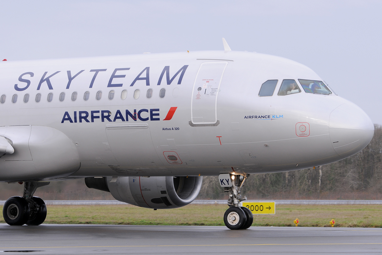 [F-GFKS & F-GFKY] A320 Air France Skyteam c/s - Page 2 706080DSC3806