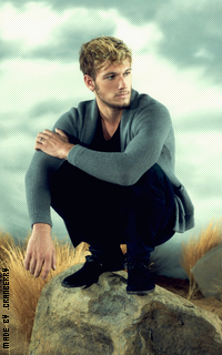 Alex Pettyfer - LIBRE - Héros 708129Sanstitre4