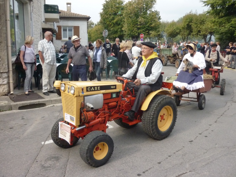 Défilé des vieux tracteurs 708569SENAS5Oct2014207