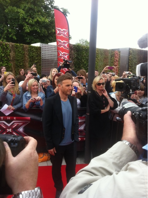 Gary arrive  l'audition de X Factor  Birmingham 1/06/11 709346f