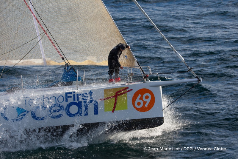 8éme édition du vendée Globe l'Everest des mers - Page 21 723427sebastiendestremaufraskippertechnofirstfaceoceanaudepr16801200