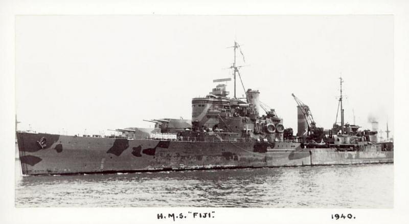 ROYAL NAVY CROISEURS LEGERS CLASSE CROWN COLONY 726829HMSFiji19402