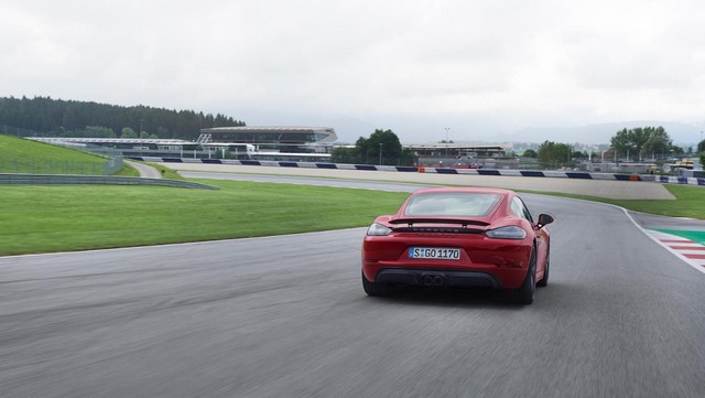 Conçu pour le design et la sportivité - les nouveaux modèles Porsche 718 GTS  730931porsche718boxstergts20176