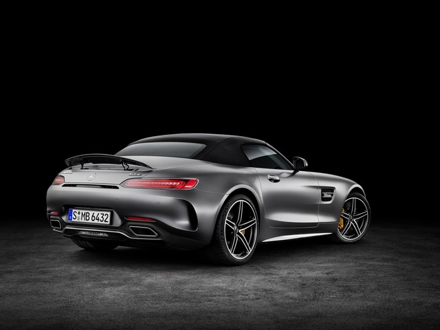 Les nouveaux Mercedes-AMG GT Roadster et Mercedes-AMG GT C Roadster: Coup double pour la « Driving Performance » en mode cabriolet 73367916C76421D323382