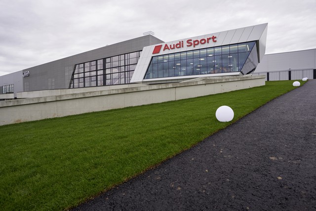 Audi étend son site de Neckarsulm  738230AU140724large