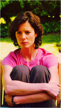 Torri Higginson 742530kjfez350