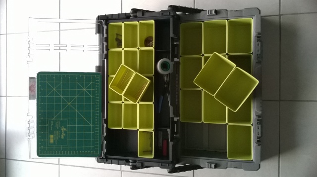 Boite de rangement et outils de base 744937Boitederangement4