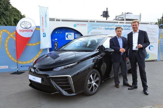 Toyota Livre Sa Première Mirai Hydrogène En France À Air Liquide 753932003bisToyotaMirai