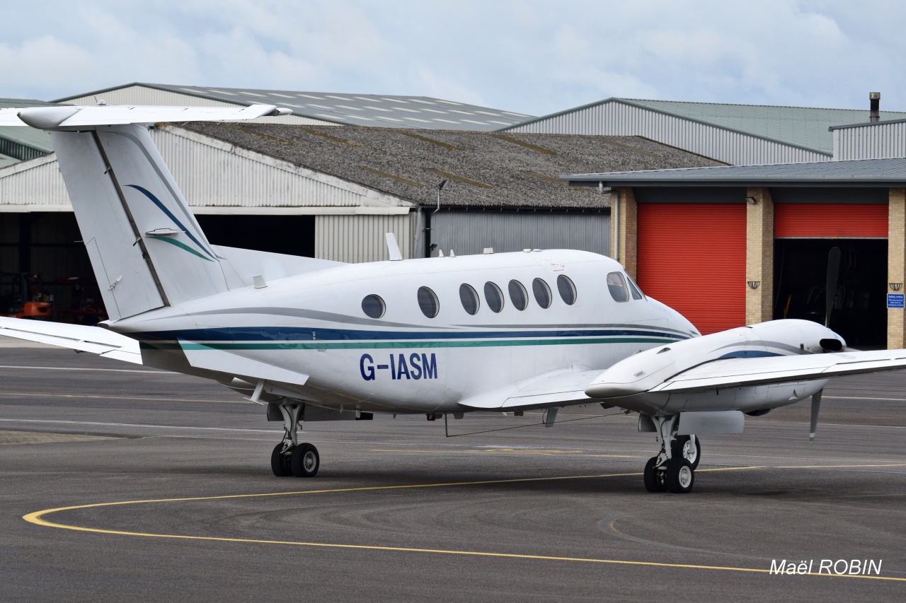 Gloucester Gloucestershire Airport (EGBJ)  754161DSC0487