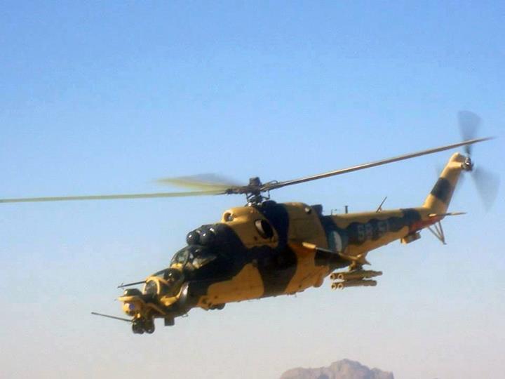 صور مروحيات Mi-24MKIII SuperHind الجزائرية - صفحة 2 756342damnass