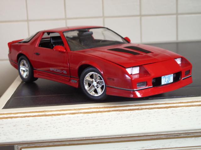 camaro Z-28 IROC de 1987 au 1/16 - Page 2 764647z90