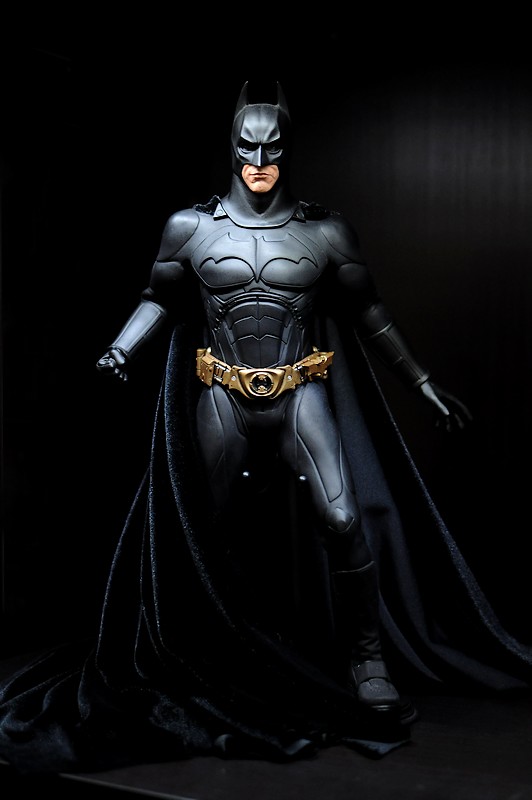 THE DARK KNIGHT - BATMAN ORIGINAL COSTUME (MMS67) - Page 2 772800figs191212023