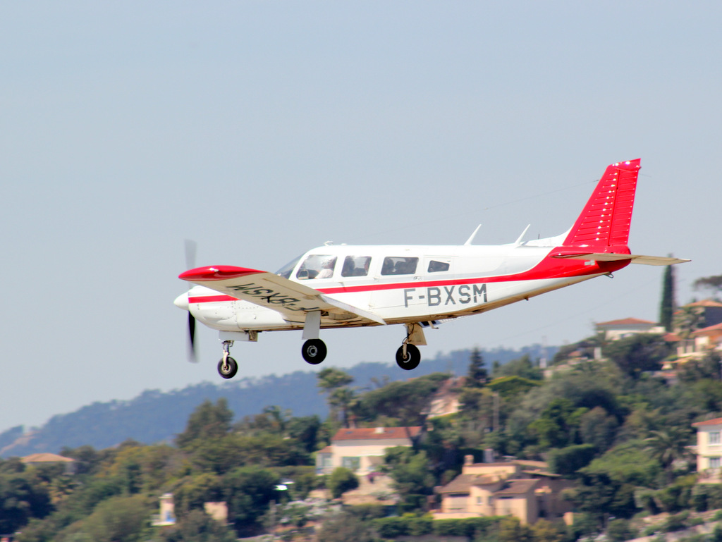 Aéroport de Cannes-Mandelieu [LFMD-CEQ] Avril 2014  776419IMG5759