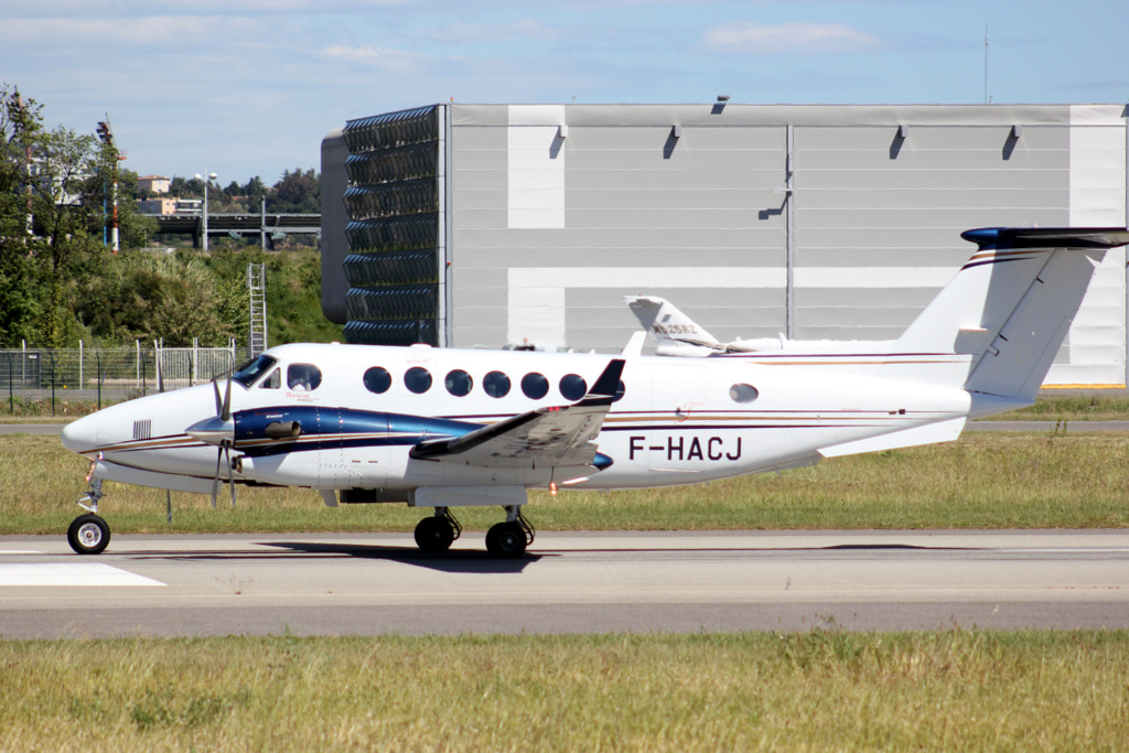 Aéroport de Cannes-Mandelieu [LFMD-CEQ] Avril 2014  - Page 2 781895IMG5887