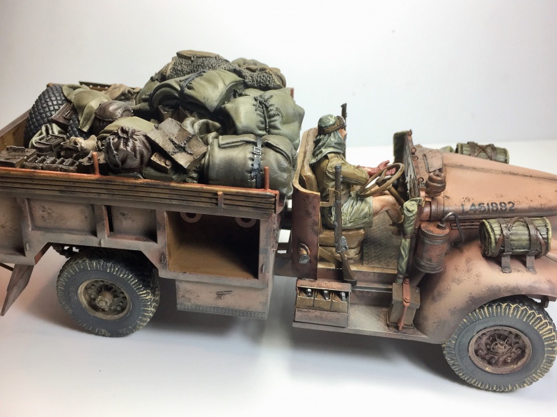 [Concours Désert] LRDG 30cwt Chevrolet Truck /Tamiya - 1/35  - Page 10 790408IMGE2831