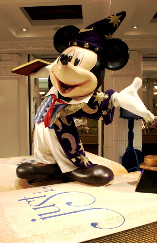 Disney at Harrods - Page 2 798842IMG5608