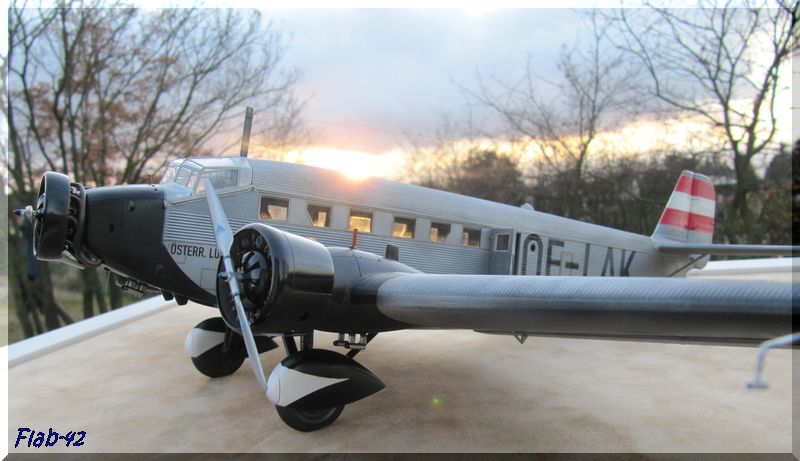 [Concours Liners] Junkers Ju-52/3m - Flughafen Innsbruck, Österreich - Revell 1/48ème - Montage terminé en page 7 !!! - Page 5 801984couchdesoleil6